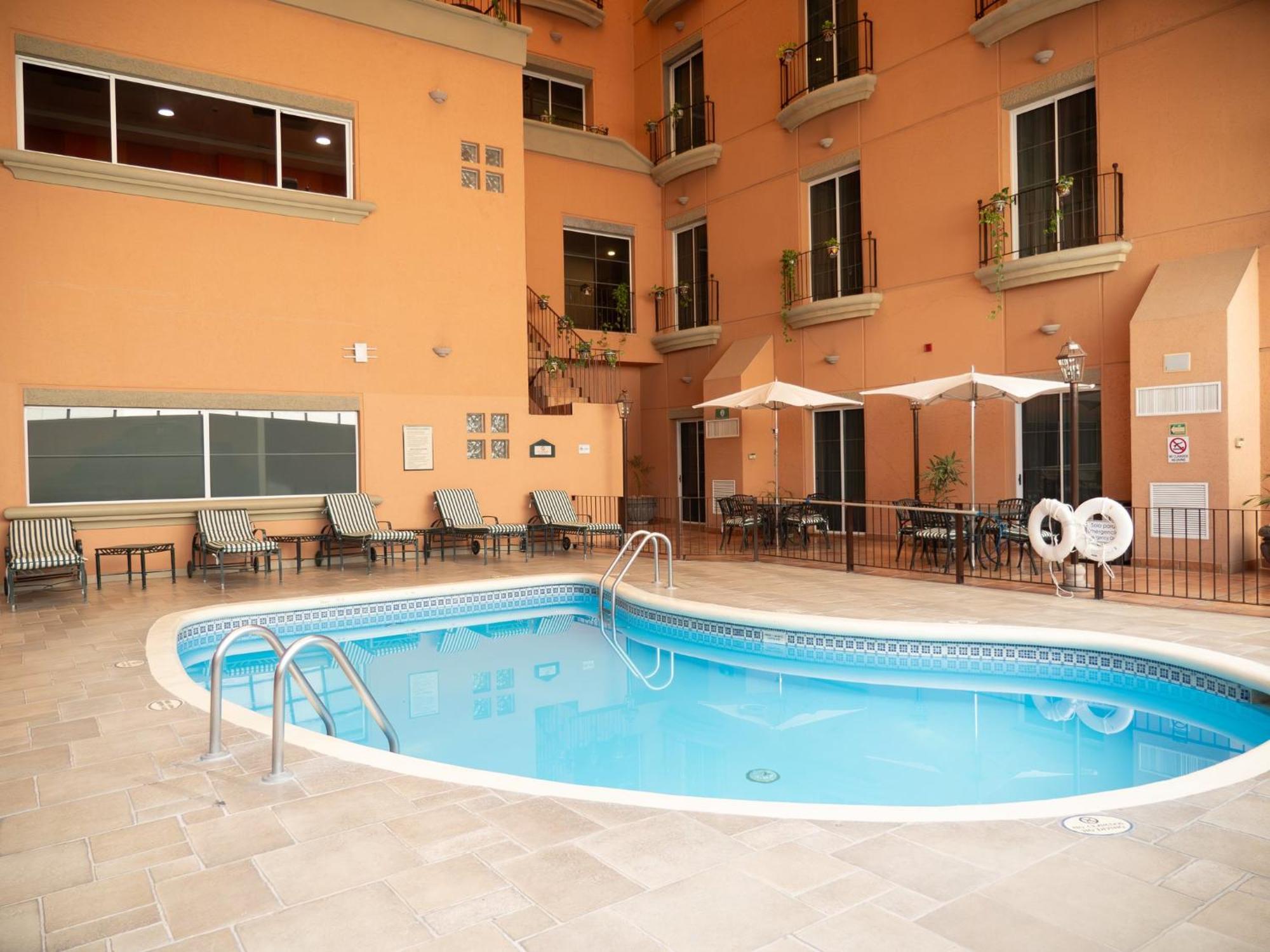Holiday Inn Express Silao-Aeropuerto Bajio By Ihg Exterior photo