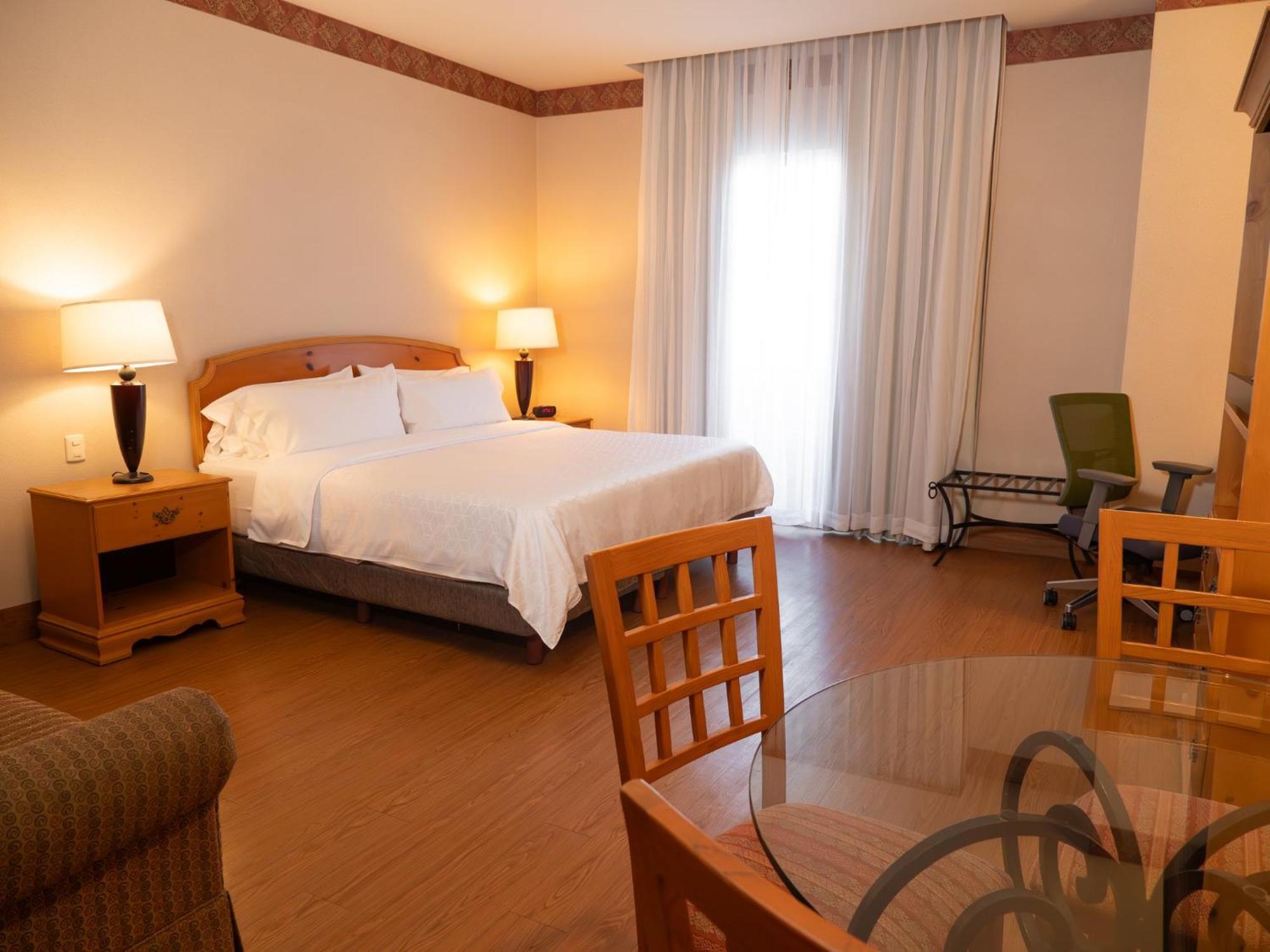 Holiday Inn Express Silao-Aeropuerto Bajio By Ihg Exterior photo