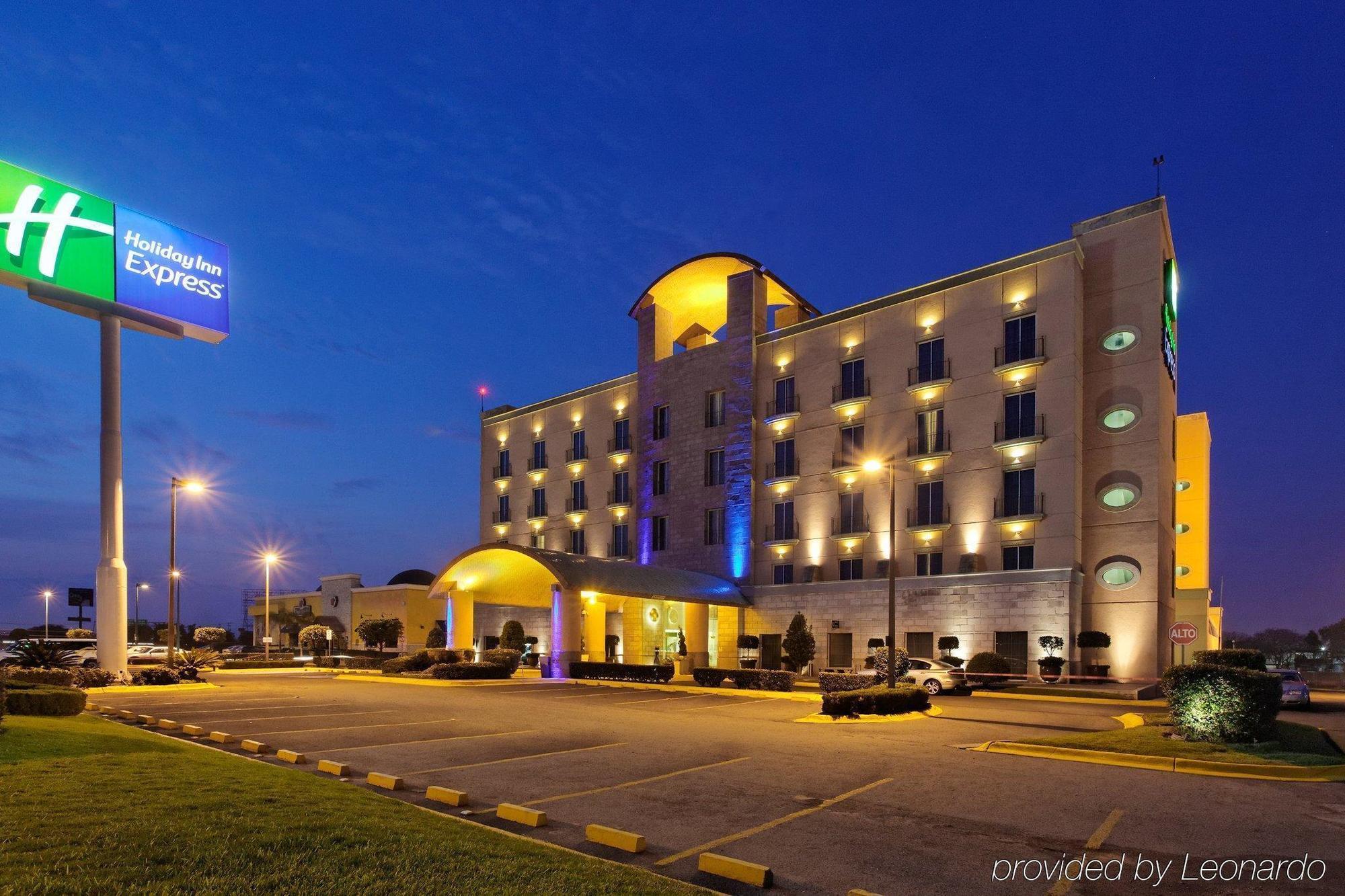 Holiday Inn Express Silao-Aeropuerto Bajio By Ihg Exterior photo